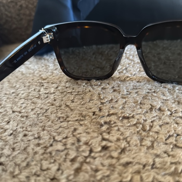 Like new YSL Tortoise sunglasses with case and dust cloth 🤎 - Picture 3 of 7